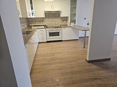 2-Bedroom Apartment for Rent | Motor City